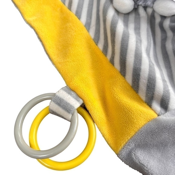 Mary Meyer Hedgehog Lovey Blanket Crinkle Teething Rings - Picture 5 of 9
